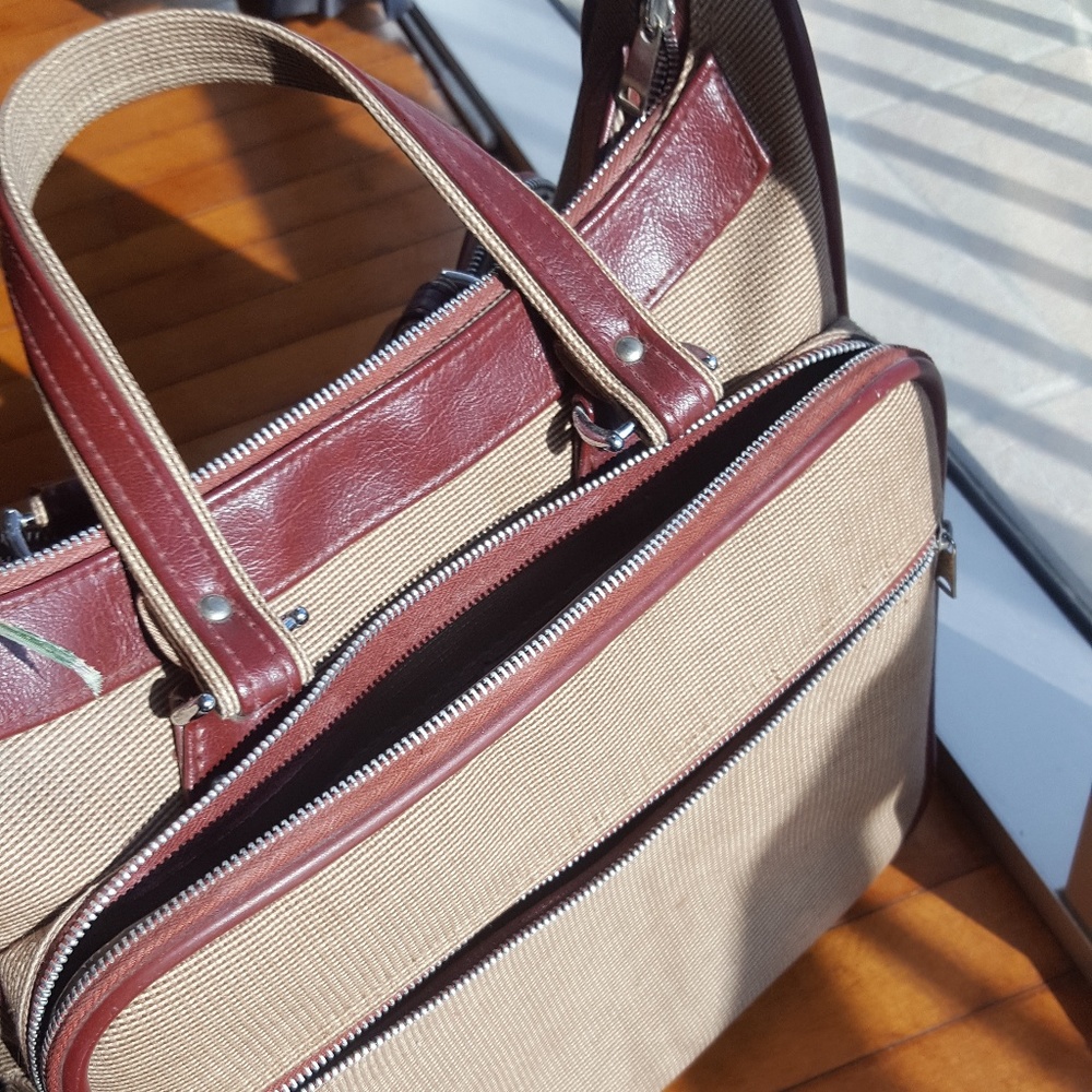 American Tourister luggage suitcase carry on - Picture 7 of 8